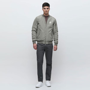 Veste bomber pour homme, tenue urbaine dynamique, tissu doux, coupe confortable, construction légère, coutures durables, apparence élégante - Product Image 3