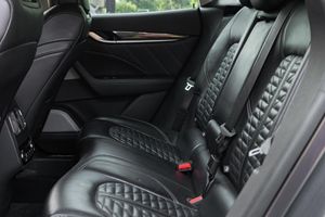 Maserati Levante GTS 2019 Usado, Motor V8 Twin-Turbo de 550 hp, Tracción en las Cuatro Ruedas, Mayormente sin Modificaciones, Cámara Trasera, Emisión Euro III, 8L - Product Image 3