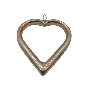 Conception impressionnante fer métal suspendu coeur ornement décoratif mural couleur or pour la maison et la décoration de noël en vrac à la main - Product Image 1