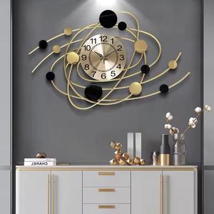 2025 2024 luxe moderne paysage montagne imprimé horloge murale Style métal mur verre horloge murale - Product Image 1