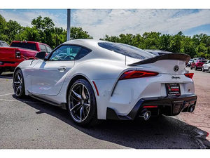 Soigneusement 2022 pour Toyota Supra 3.0 Premium AWD avec sièges en cuir - Product Image 2