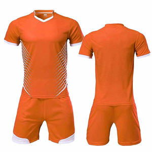 ชุดฟุตบอลผู้ชายดีไซน์สวย ระบายอากาศได้ดี ผลิตจากโพลีเอสเตอร์ 100% รับสกรีนชื่อทีม ชุดแข่งพร้อมกางเกงขาสั้น ชุดวิ่ง - Product Image 6