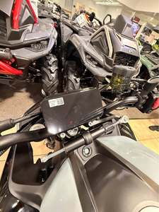 มอเตอร์ไซค์สตรีทไฟท์เตอร์ขนาดกลาง 650–700 ซีซี - Product Image 3