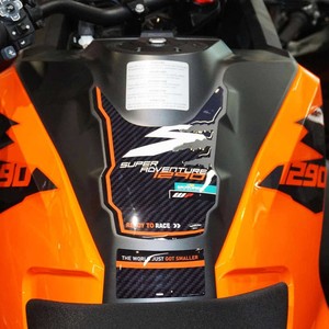 Adesivo decorativo 3D per protezione serbatoio compatibile con le motociclette KTM 1290 Super Adventure S 2021-24 - Product Image 1