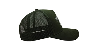 หมวกแก๊ปทรงทรัคเกอร์ 5 ชิ้นส่วน สีเขียวมะกอกแบบกำหนดเอง หมวกตาข่ายคุณภาพสูง พร้อมโลโก้ปักขนาดใหญ่ สไตล์สตรีทแวร์ หมวกสแนปแบ็คสำหรับผู้ชาย - Product Image 3