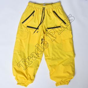 Pantalones de Nieve Cargo Amarillos Personalizados con Cintura Ajustable con Cordón, Tela Impermeable, Bolsillos con Cremallera, Ventilaciones, Puños Elásticos y Ajuste Holgado - Product Image 1