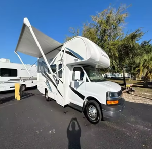 Mejor Oferta: Autocaravana/Remolque de Viaje T-h-o-r C-h-a-t-e-a-u 22-B Usada, Limpia, Años 2023, 2022, 2024 - Product Image 6