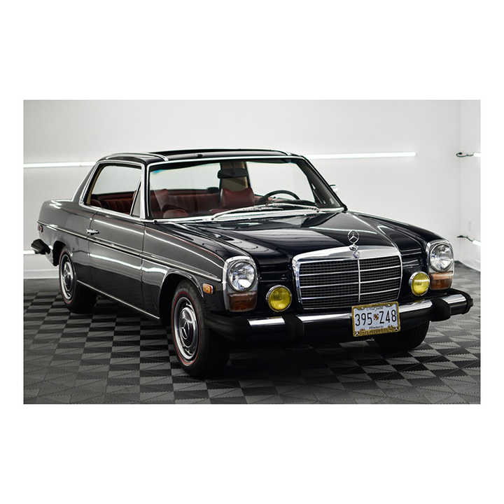 Mercedes-Benz Luxury 240 Durable Build Quality with Timeless Styling Dark Interior Leather Seats R15 AWD Tires for Export Resale