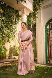 El último Sari tejido de seda satinada pura de diseñador de Fab Zone - Product Image 4