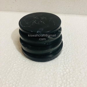 Nouveauté 2025 Ensemble de 4 sous-verres en marbre naturel de style classique écologiques de fabrication européenne Prix de gros Cadeau élégant pour le Nouvel An - Product Image 2