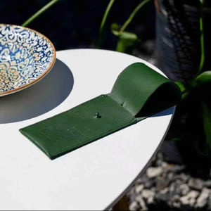 Elegante Porta Cubiertos Plegable de Cuero Genuino Hecho a Mano, Ecológico y de Lujo para Uso en Restaurantes, Duradero LCH-0042 - Product Image 1