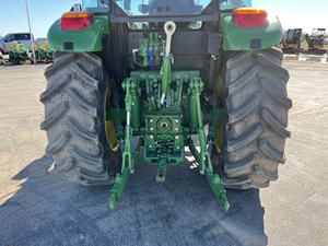 Pour tracteur à roues 5100M 4x4 avec chargeur frontal 110 HP 3000 Lbs équipement agricole assez utilisé stock de moteur d'origine maintenant - Product Image 6