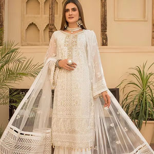 Nueva y atractiva colección Maryams 2024, ropa de fiesta pakistaní para mujer, trajes de gasa en cosas bordadas de muy alta calidad para mujer - Product Image 1