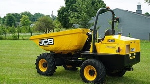Camion benne compact diesel JCB 6TFT jaune pour travaux de construction et transport agricole - Product Image 4