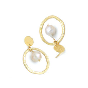Pendientes de Perlas Dua, Aleación de Cobre y Latón, Hechos a Mano, Chapados en Oro de 18K, Joyería de Moda para Bodas para Mujer - Product Image 3
