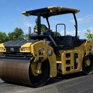 Rodillo de gato de servicio pesado para reparación y construcción de carreteras con sistema hidráulico eficiente y motor fuerte - Product Image 5