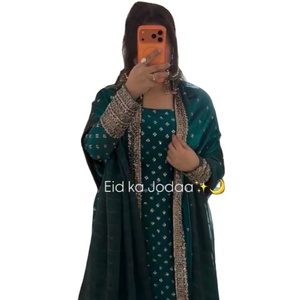 Eid Special Winter Party - Salwar Kameez de seda suave con borde de corte recto y colores brillantes, estilo pakistaní, para mujer - Product Image 1