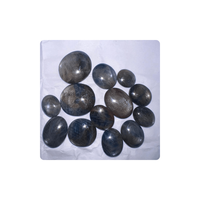 Saphir bleu étoilé naturel de qualité supérieure en gros, cabochon de 18 à 25 mm environ. Formes et tailles variées pour la fabrication de bijoux