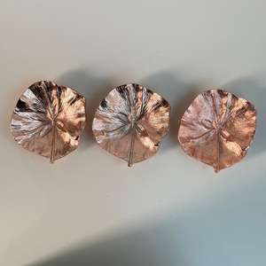 Cuenco en forma de hoja de aluminio hecho a mano de lujo para frutas secas Uso en bodas Uso en el precio más bajo en la India - Product Image 3