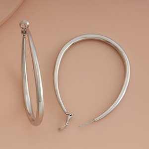 Boucles d'oreilles créoles tendance 184527 à clipser avec perle – Accessoire chic et élégant - Product Image 3