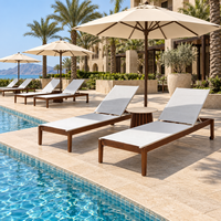 Ensemble de chaises longues en teck imperméable, fabrication OEM, tissu extérieur personnalisé, lit de soleil pour hôtel, mobilier de bord de piscine