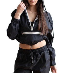 Pull-over en nylon léger de la meilleure qualité coupe-vent pour femmes noir recadrée grande taille veste respirante imperméable vente en gros - Product Image 1