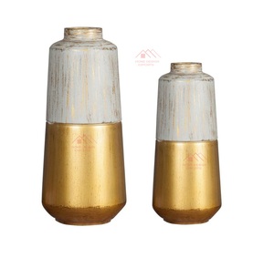 Ensemble de vases décoratifs de table en aluminium avec glaçure transparente pour la décoration de Diwali, fabriqué en fer, bois, laiton - Product Image 1