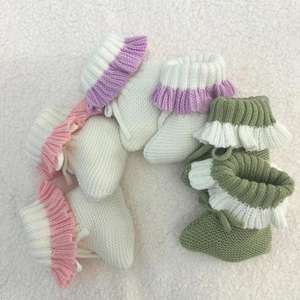 <span class=keywords><strong>Bottes</strong></span> en <span class=keywords><strong>tricot</strong></span> pour bébé fille de 0 à 6 mois Chaussettes en coton crocheté avec bord à volants Chaussons confortables en coton pur doux épissé Lilas Fleck Chaussons - Product Image 1