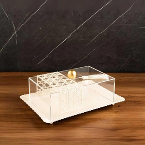 ถาดเสิร์ฟอะคริลิกใสพร้อมฝาปิดตกแต่งด้วยเลเซอร์และหูจับ สำหรับใส่เค้ก ขนมอบ ของว่าง และจัดวางบนโต๊ะ - Product Image 2