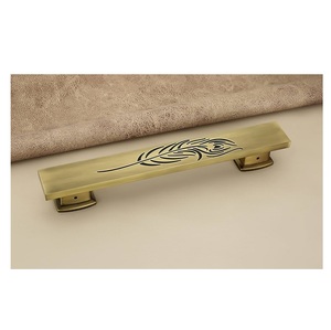 Top Class Releases Ideas Metal Latón antiguo Acabado perilla del Gabinete perilla de la puerta del gabinete diseño personalizado por Royal Home Collection - Product Image 5