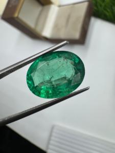 มรกตธรรมชาติ8-9กะรัตสีเขียวรูปไข่ตัดเหลี่ยมเพชรพลอยหลวมเล็กน้อยรวมอัญมณีหายาก - Product Image 4