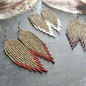 Nouvelles boucles d'oreilles bohème gland vert avec bordure en perles minuscules, boucles d'oreilles en pierres précieuses, boucles d'oreilles en perles par RF Crafts - Product Image 5