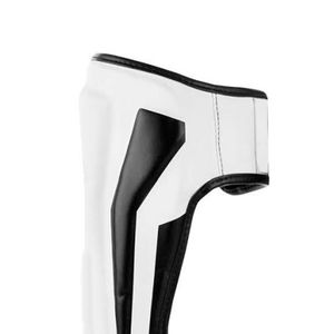 Espinillera Deportiva de Alta Calidad en Cuero PU Profesional, Ligera, Transpirable, con Absorción de Impactos y Cierre de Velcro para Adultos - Product Image 6