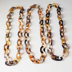 Collar Único de Cuerno de Búfalo Tallado a Mano, Fabricante y Proveedor de la India, para Fiestas y Eventos de Moda - Product Image 2