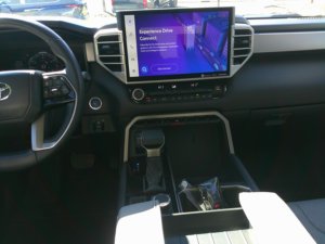 Toyota Tundra 4WD Limited Híbrida 2024 Usada en Buen Estado - Product Image 5