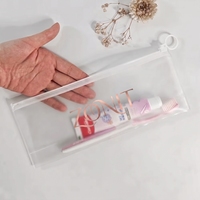 Trousse de Toilette Suspendue en PVC Imperméable Transparente pour Cosmétiques et Articles de Toilette, Pochette Zippée pour Femmes et Hommes, Idéale pour Voyages d'Affaires, Logo Personnalisable