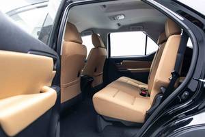 Tout Neuf, Kilométrage Zéro/Km, Prix Abordable, 2026 Attitude Black TY - Fortuner EXR 2.7L 4WD SUV Prêt à être expédié - Product Image 4