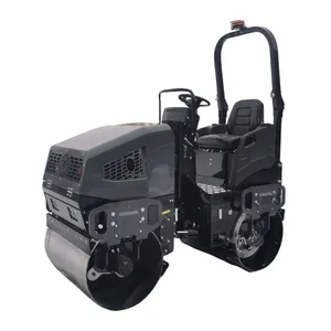 Rouleau compact vibrant à double tambour pour asphalte Third Coast Equipment RA12, rouleau compact vibrant à pneus compacts - Product Image 2