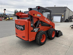 Chargeuse compacte sur chenilles Kubota SVL75-3/SSV65 à couple élevé, 12V, contrôle de puissance nouvelle génération, confort optimal - Product Image 4