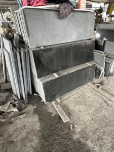 Pièces découpées en granit noir personnalisé, multiples finitions modernes et polyvalentes pour escalier d'atelier, sol extérieur, salon extérieur - Product Image 5