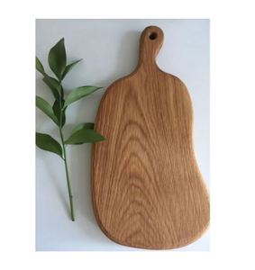Nouvelle planche à découper en bois de conception simple conçue pour offrir des performances fiables pour tous les types de préparation des aliments - Product Image 1