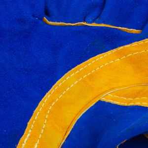 Guantes de soldadura de cuero a prueba de fuego de alta calidad más vendidos para trabajo de protección Guantes de soldadura resistentes al calor en todos los colores - Product Image 3