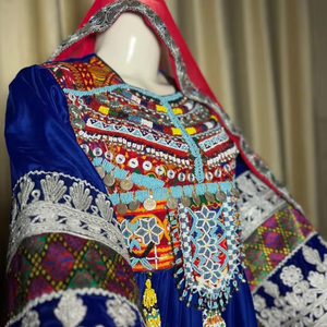 Robe longue ethnique afghane vintage faite à la main, style bohème traditionnel, avec veste à taille naturelle, dentelle écologique, boutons - Product Image 3