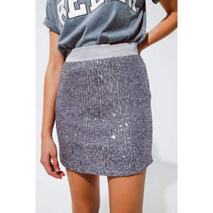 กระโปรงมินิทรงเข้ารูปประดับเลื่อมสีเงินพร้อมดีเทลช่วงเอวแบบธรรมชาติ - Product Image 3