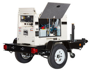 เครื่องกำเนิดไฟฟ้าดีเซลแบบเงียบ Multiquip WhisperWatt รุ่น DA7000SSA3, กำลังไฟฟ้าหลัก 6 กิโลวัตต์, กำลังไฟฟ้าสำรอง 7 กิโลวัตต์, 12.5 แรงม้า, ระบบสตาร์ทแบบด้านเดียว - Product Image 2