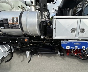 CAMIÓN COMBINADO CON ASPIRADOR Y CHORRADOR DE AGUA INTERNATIONAL 7500 VACTOR PLUS 2014 EN EXCELENTE ESTADO CON OFERTA DE ENVÍO GRATUITO - Product Image 2