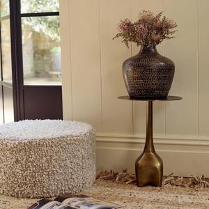 Vase à fleurs texturé en aluminium à la mode Vase de sol en métal décoratif avec finition différente pour la maison jardin mariage ou fête - Product Image 4