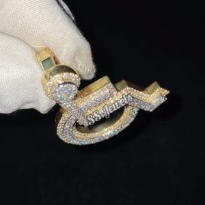 Pendentif Hip Hop en argent 925 personnalisé pour homme avec fauteuil roulant pour lui de la collection Colliers Moissanite - Product Image 3