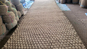 Tapis en fibre de coco fait à la main à bas prix fournisseur d'artisanat du Vietnam de haute qualité - Product Image 4