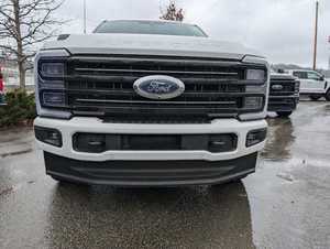 Prix Abordable 2026 Ford Super Duty F-250 SRW Platinum 4x4 Double Cabine, Moteurs Diesel 6.7L Power Stroke - Product Image 2